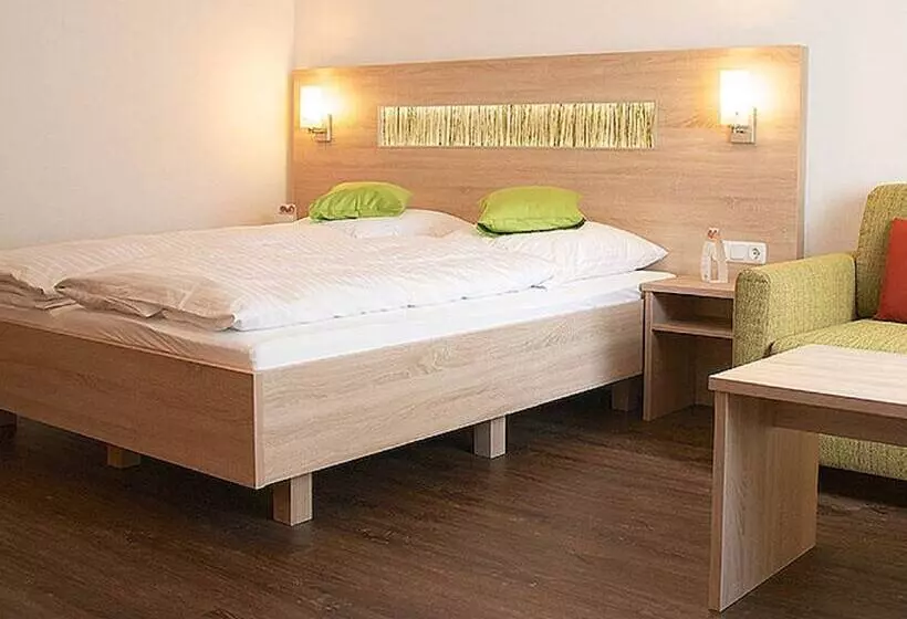 Retkeilymaja Gasthaus Schwarzer Adler