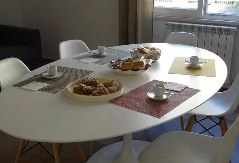 تختخواب و صبحانه Meeting