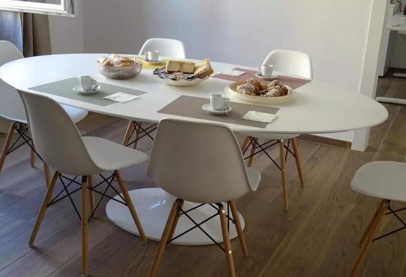 تختخواب و صبحانه Meeting