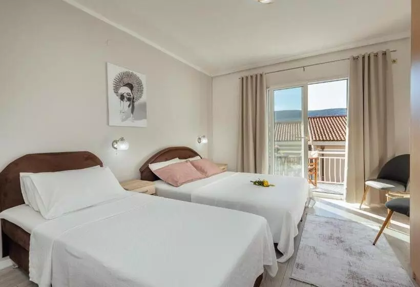پانسیون Apartmani Vico