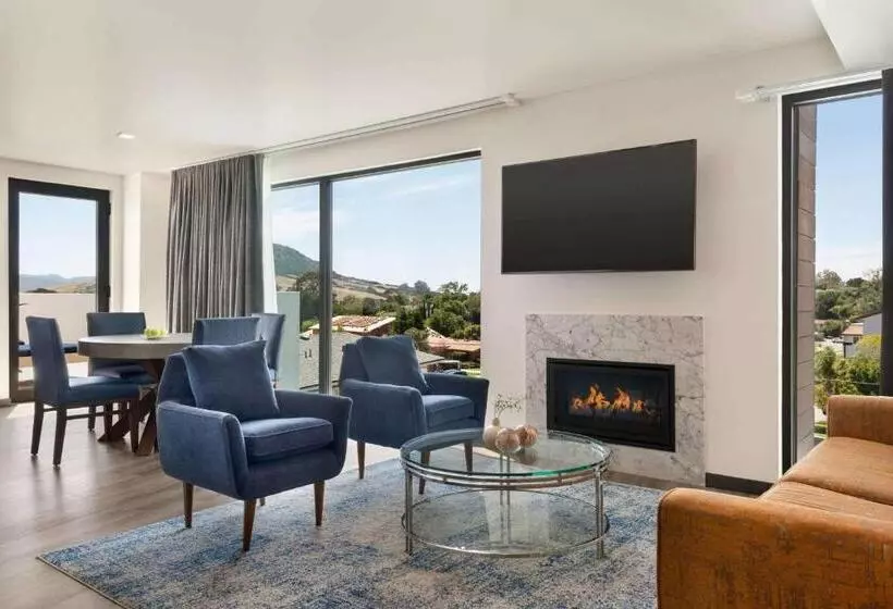 ホテル La Quinta By Wyndham San Luis Obispo