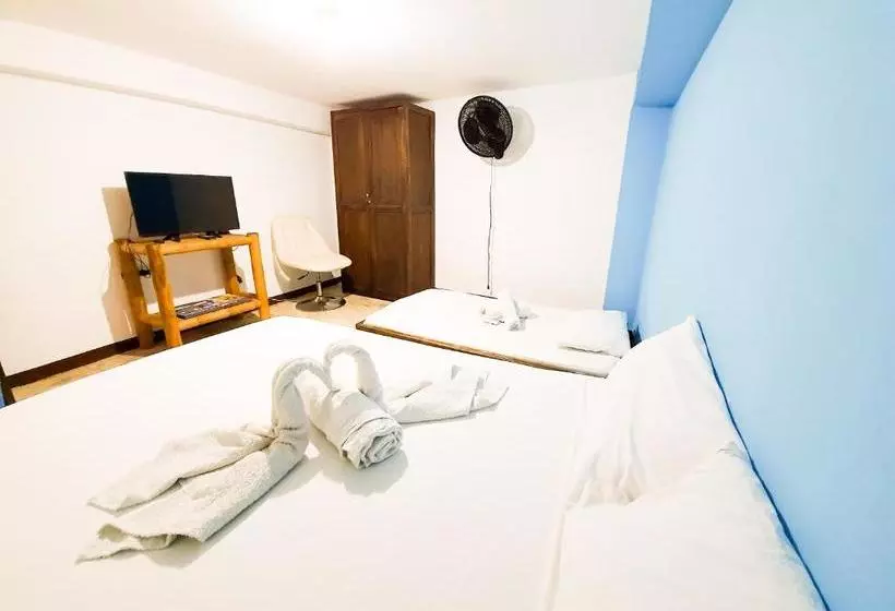 تختخواب و صبحانه Hostal La Mercedes Street