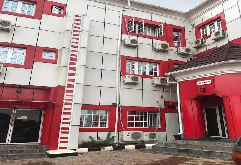 هتل Jim Eddy Suites