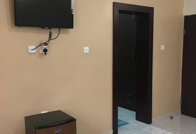 هتل Jim Eddy Suites