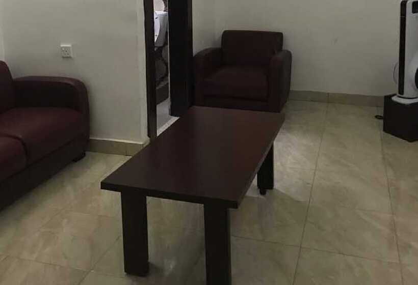 هتل Jim Eddy Suites