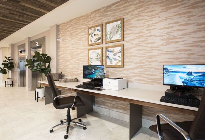 Hotel Pomeroy Inn & Suites Prince George