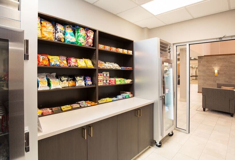 Hotel Pomeroy Inn & Suites Prince George