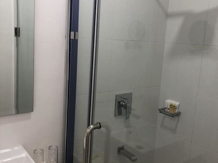 בית מלון כפרי The Palladium