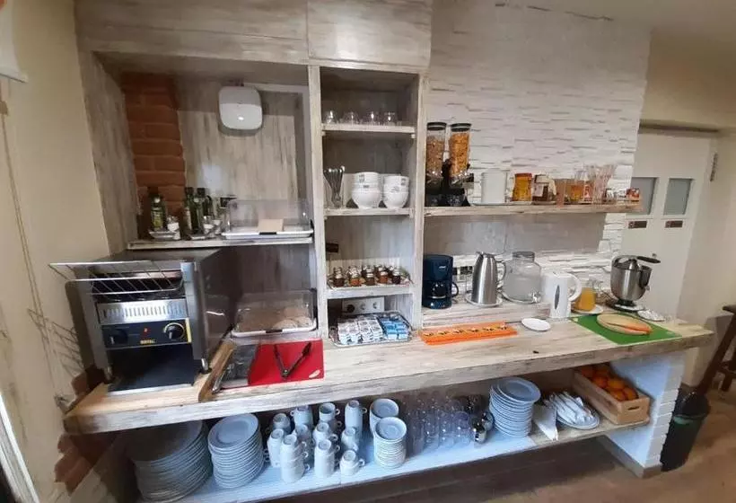 Pensión O Escondidino