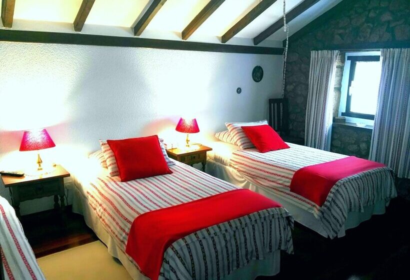 هاستل Mies De Villa