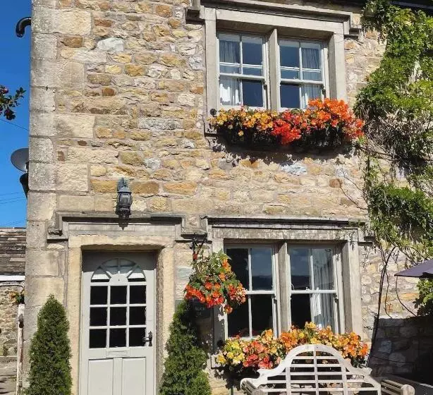 ホテル The Lower Buck Inn