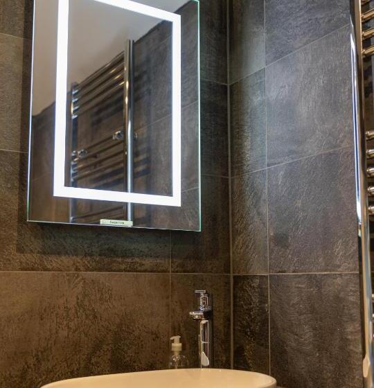 酒店 The Lower Buck Inn