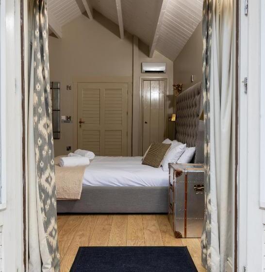 酒店 The Lower Buck Inn