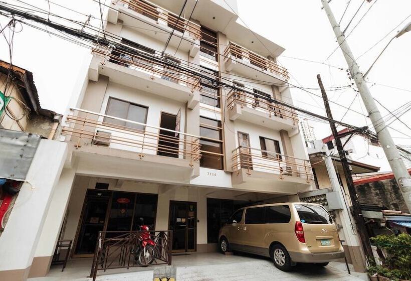 Пансион Reddoorz Near Little Tokyo Makati