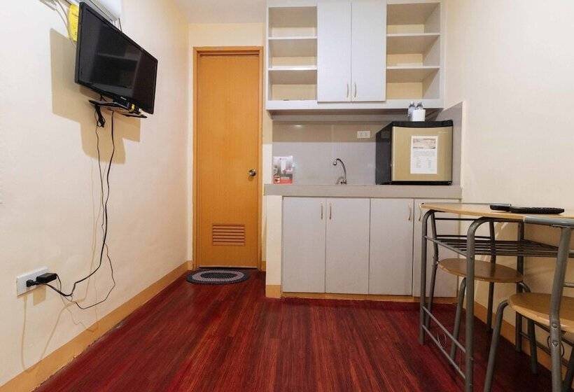 Пансион Reddoorz Near Little Tokyo Makati