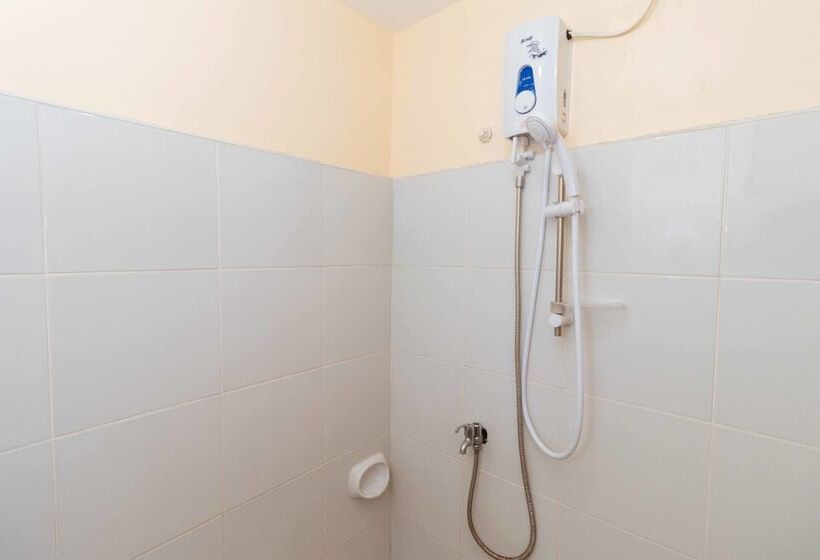 Пансион Reddoorz Near Little Tokyo Makati