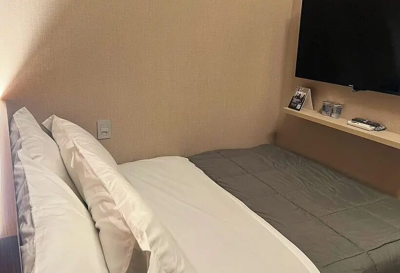 Hotelli Fast Sleep Guarulhos By Slaviero Hotéis - Terminal 2 Asa D Piso Terreo Desembarque Nacional Leste