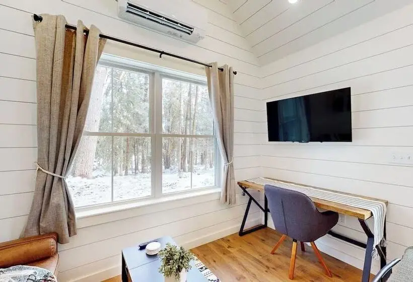 Brand New Dog Friendly Home Near Hancock Pond With Firepit, Grill, Streaming, Ac