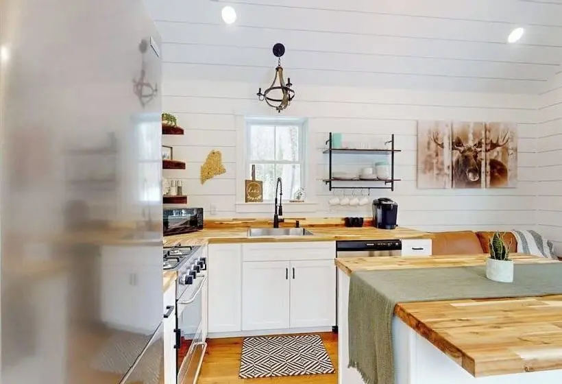 Brand New Dog Friendly Home Near Hancock Pond With Firepit, Grill, Streaming, Ac