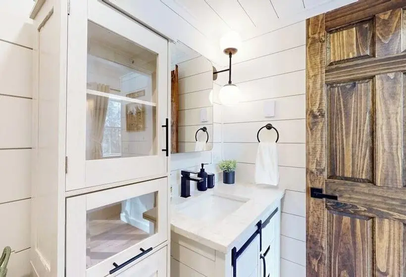 Brand New Dog Friendly Home Near Hancock Pond With Firepit, Grill, Streaming, Ac