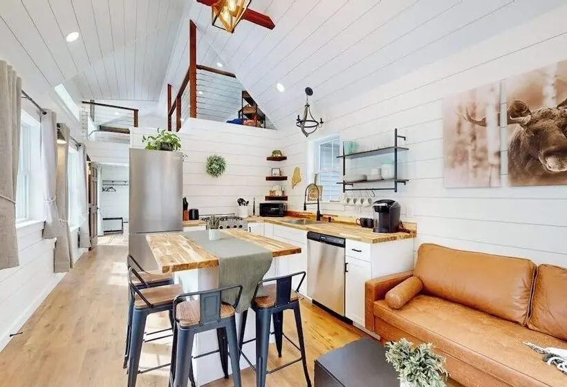 Brand New Dog Friendly Home Near Hancock Pond With Firepit, Grill, Streaming, Ac