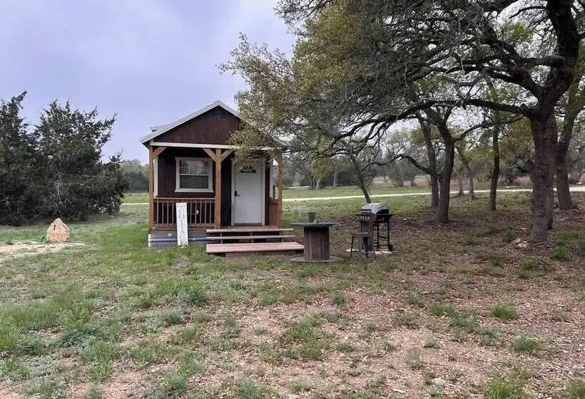Hill Country Cabin 1