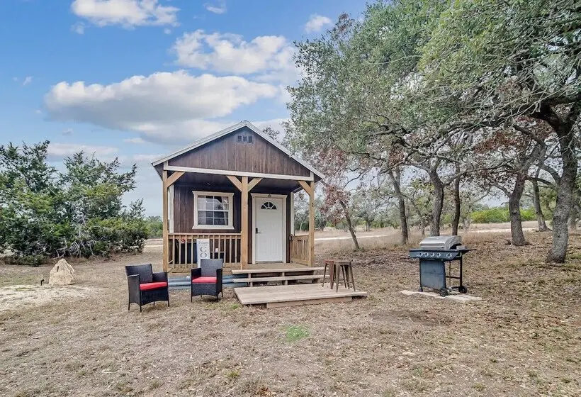 Hill Country Cabin 1