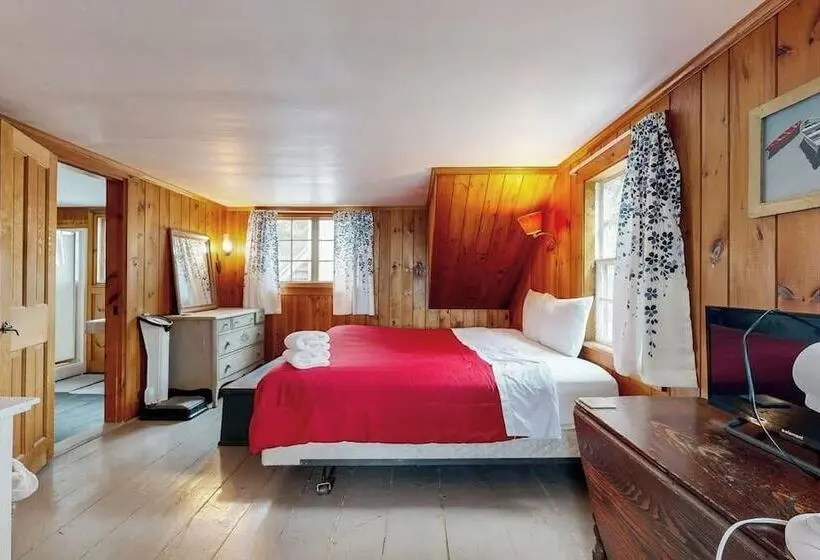Historic Riverfront Home With Boathouse & Private Dock   Dogs Ok