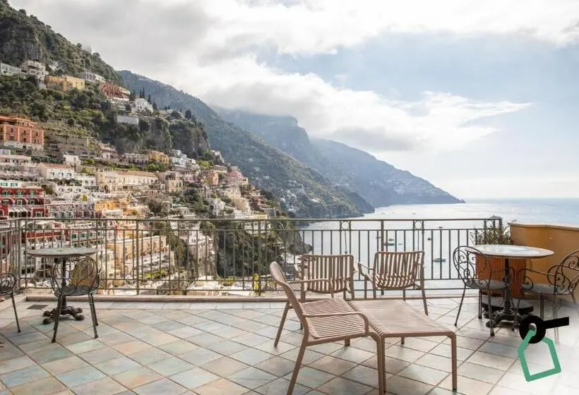 ホテル Hotiday Positano Suites And View