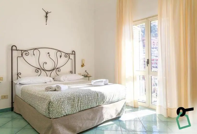 ホテル Hotiday Positano Suites And View