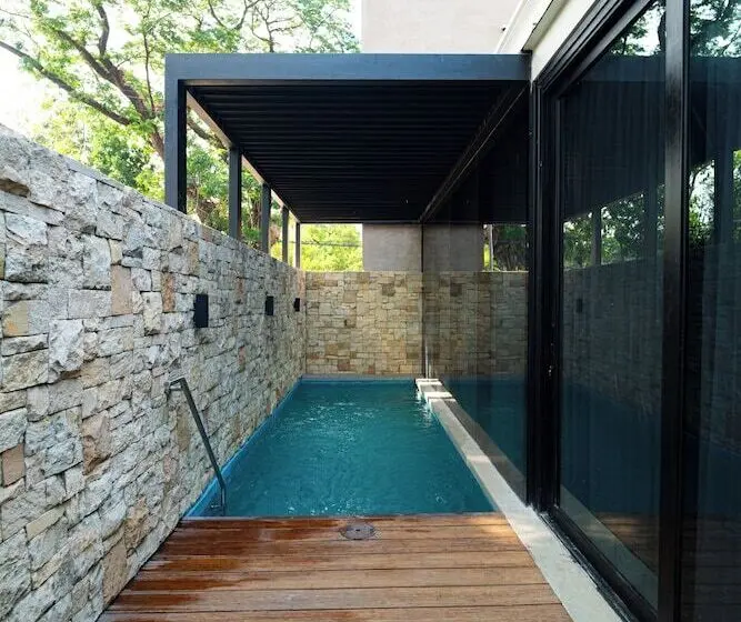 Hotelli The Henry Glass House Clark