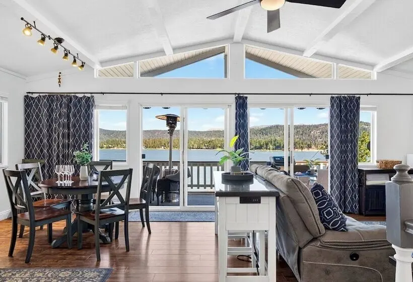 North Shore Chalet By Avantstay Lakefront + Private Dock + Beach Hiking + Trails
