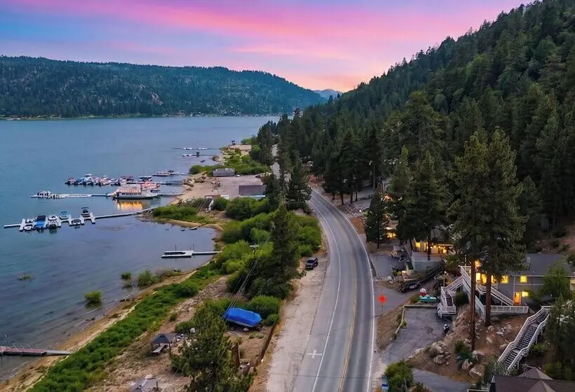 North Shore Chalet By Avantstay Lakefront + Private Dock + Beach Hiking + Trails