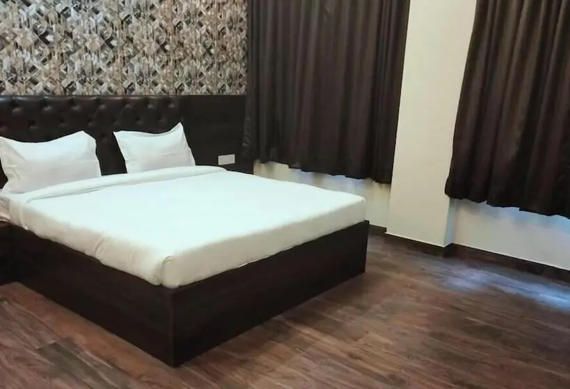 Park Royal Hotel In Siwan