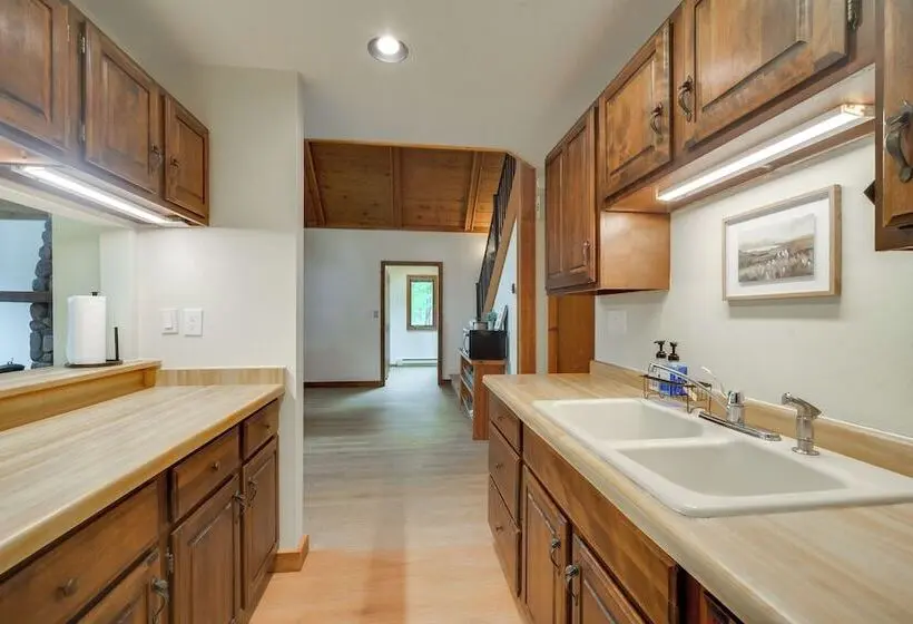 Private Beach On Shell Lake! Luxe Cabin Retreat