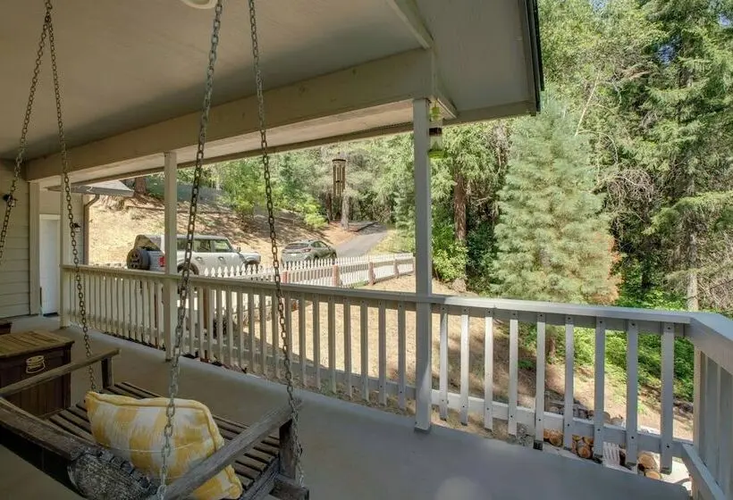 Total Seclusion: Pollock Pines Home On 5 Acres