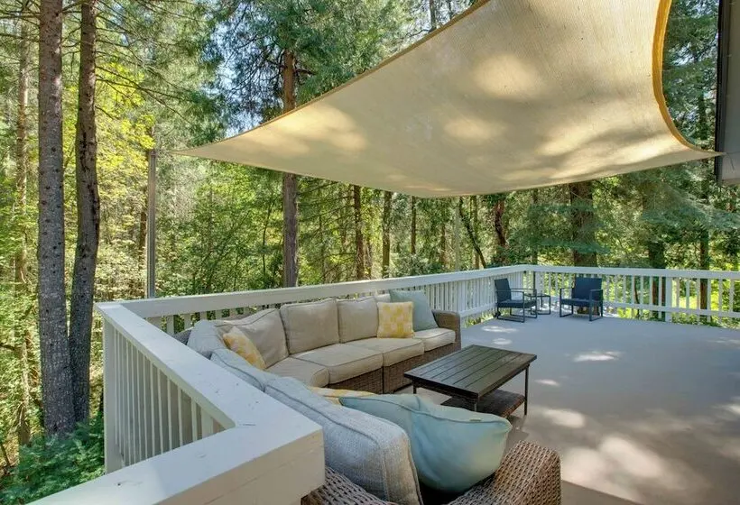Total Seclusion: Pollock Pines Home On 5 Acres