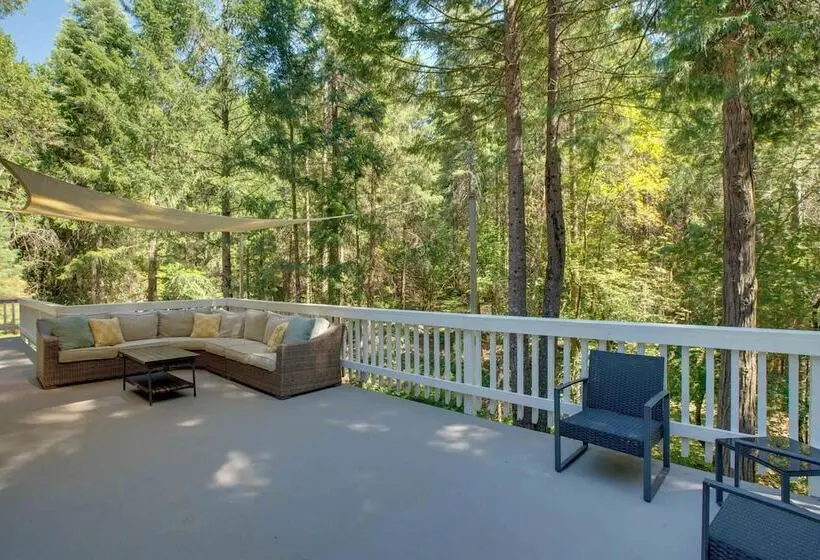 Total Seclusion: Pollock Pines Home On 5 Acres