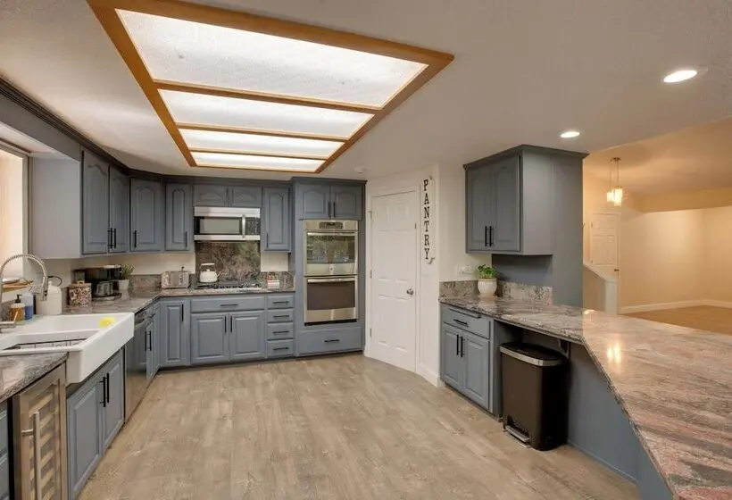 Total Seclusion: Pollock Pines Home On 5 Acres
