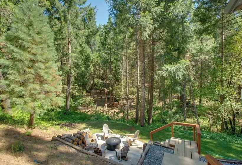 Total Seclusion: Pollock Pines Home On 5 Acres