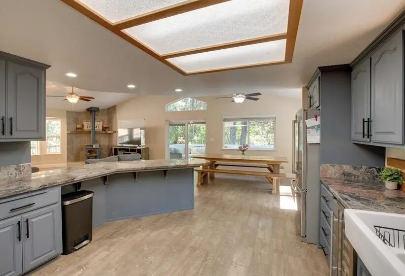 Total Seclusion: Pollock Pines Home On 5 Acres