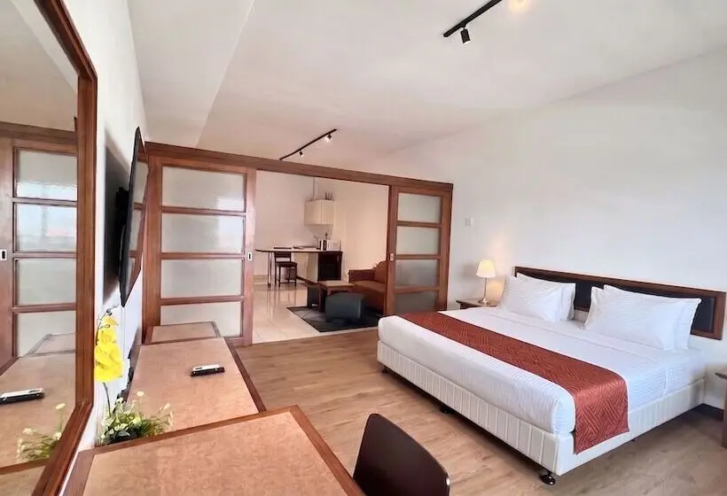 103 Hotel By Manatidur