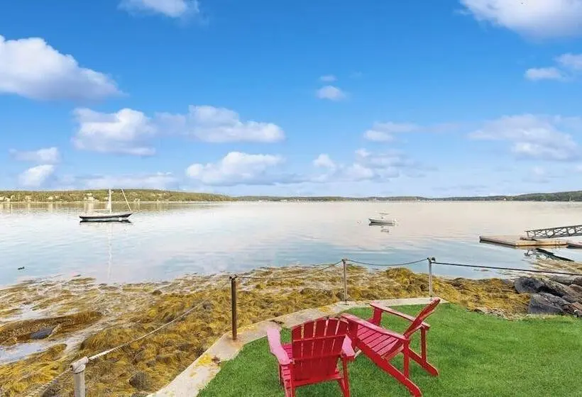 2 Waterfront Cottages In Ocean Point With Dock & Large Yard, Dog Friendly