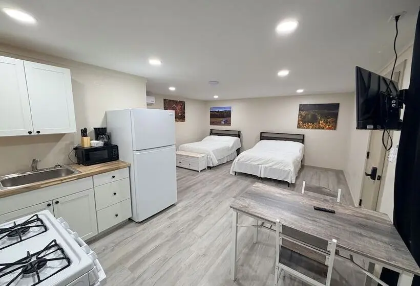 ホテル Alpine Adventures Inn