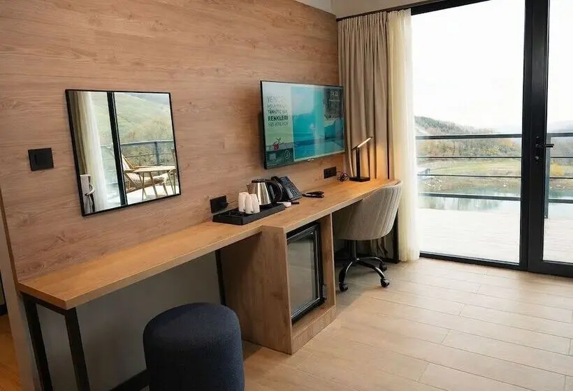 Hotelli Feradis Resort