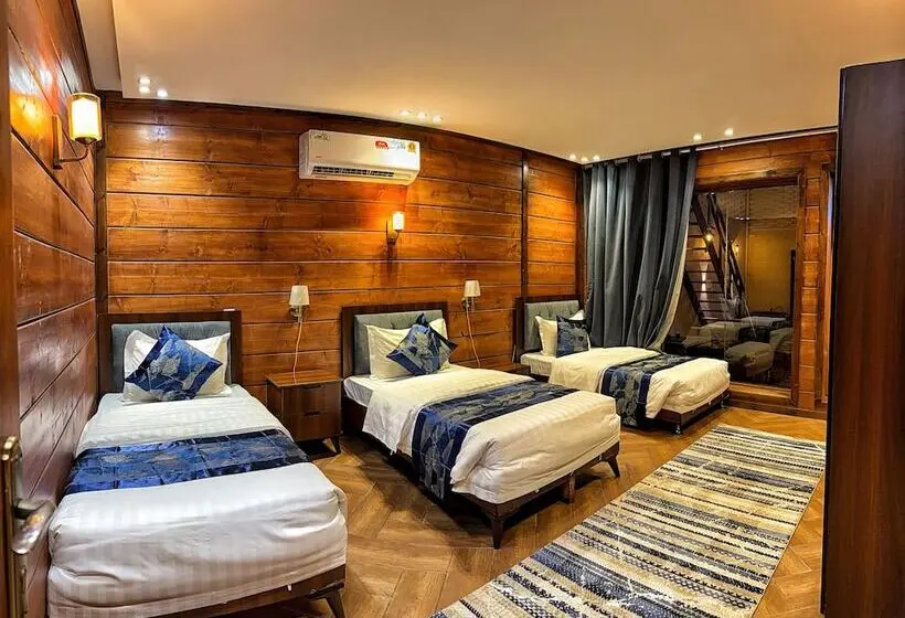 Jakarta Hotel Huts