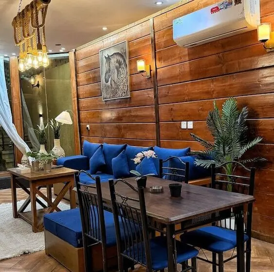 Jakarta Hotel Huts