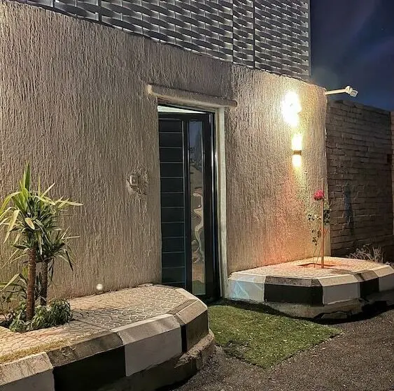 Jakarta Hotel Huts