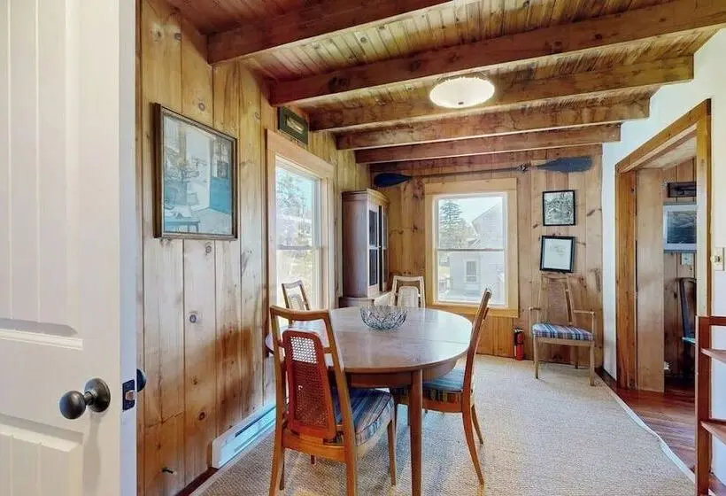 Ocean Point Colony Home W/ Sunroom & Sweeping Ocean Views, Dog Friendly