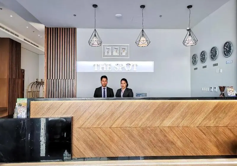 هتل The Spot Residence